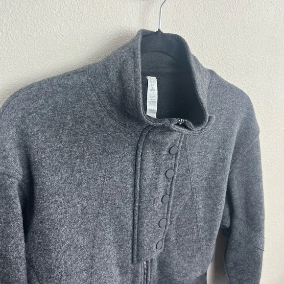 ALO Yoga Anthracite Heather Grey Cropped Strut This Jacket Activewear Women’s XS - Picture 4 of 12